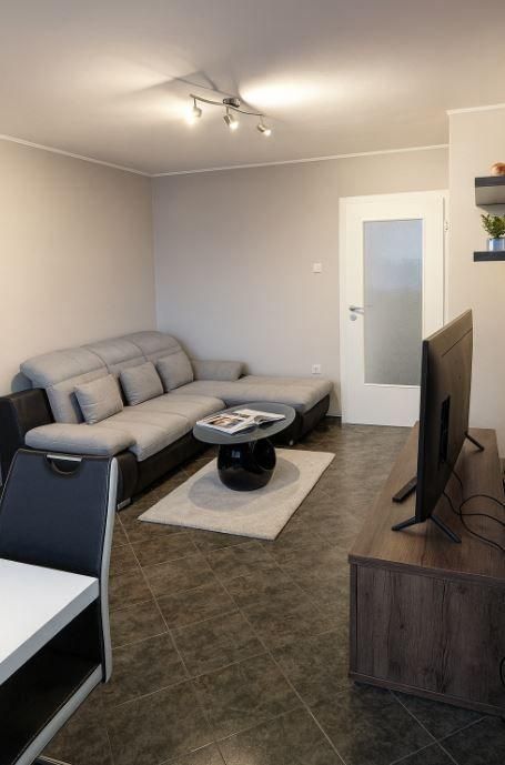 Тристаен апартамент в района на Чайка!