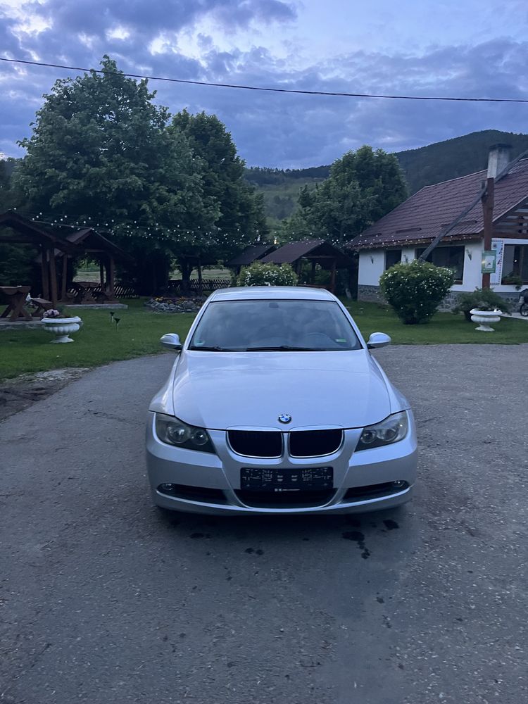 Bmw E90 seria 3 NAVI mare recent adus nerulat ro import germania