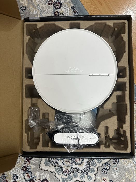 Продается робот пылесос Tefal