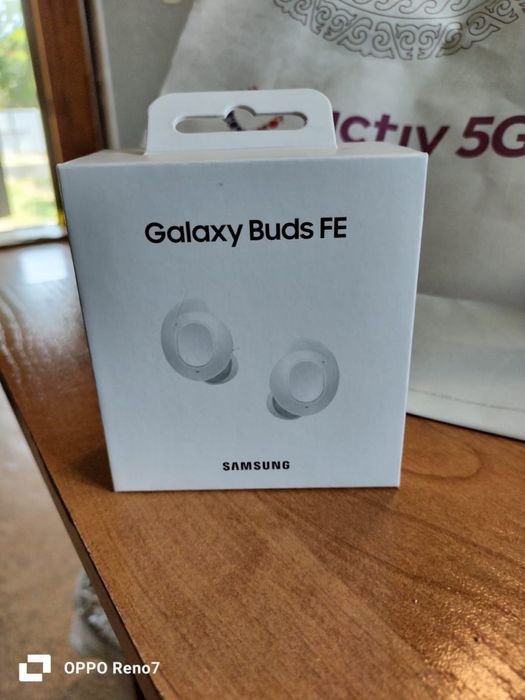 Науишник новый galaxy buds Fe 45000