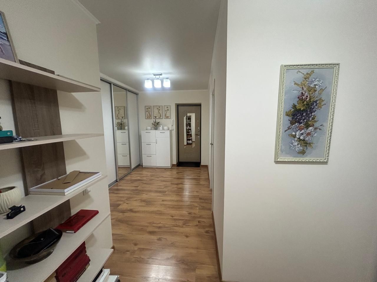Продается 2 комн.квартира .5 мкрн.