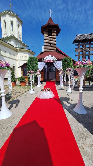 Decor si porumbei la evenimentul dv
