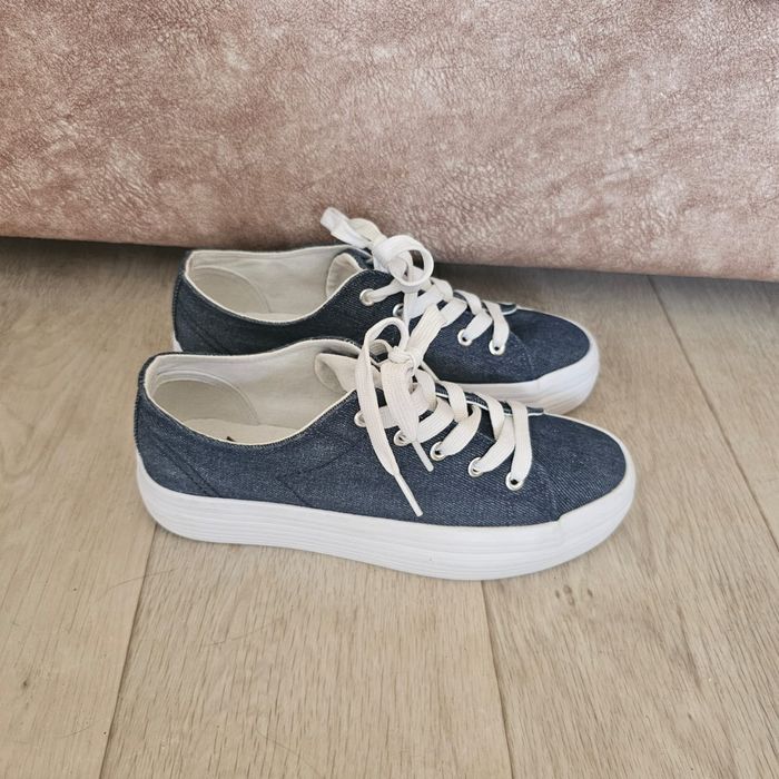 Продам новые кеды