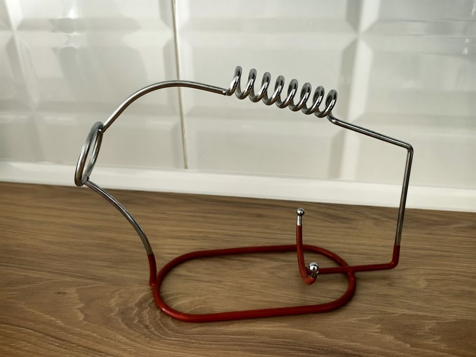 Нова стойка за бутилка