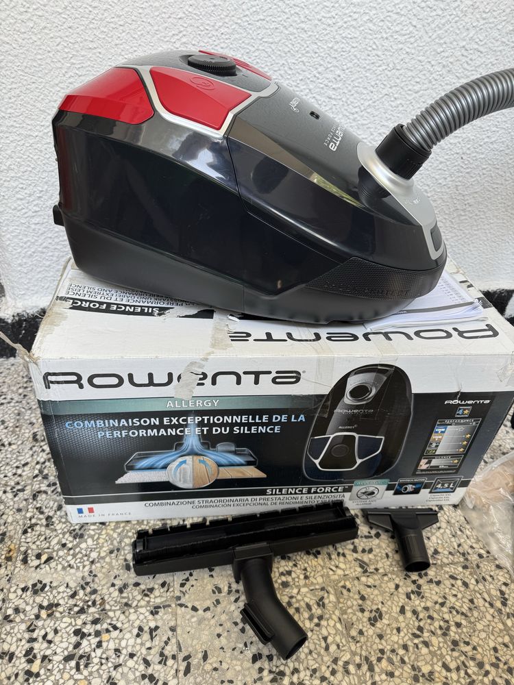 Прахосмукачка с Торба Rowenta RO6859EA Silence Force Allergy+ Parquet!
