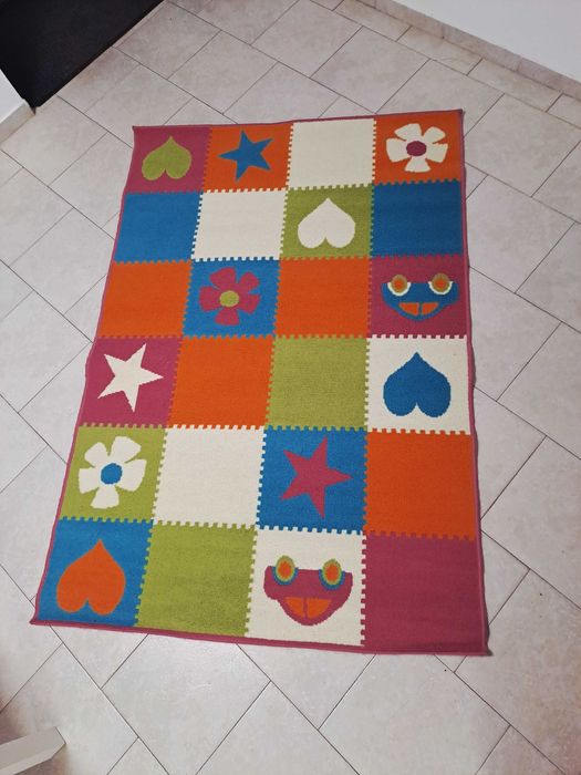 Пъстри и весели, детски килими с размери 1,20м. X 1,70м.