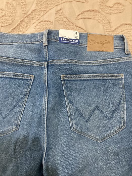 Дънки wrangler body despoke