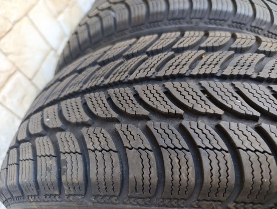 Зимни гуми Debica 185/60/15 dot 3922