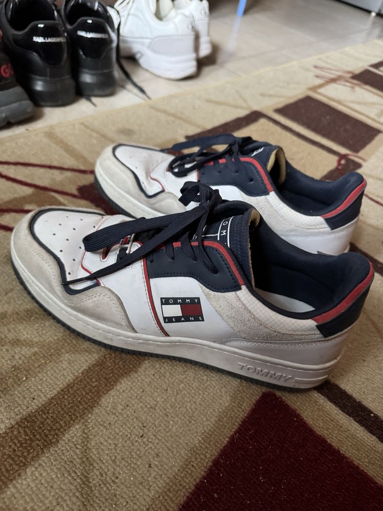 Кожени обувки Tommy Jeans