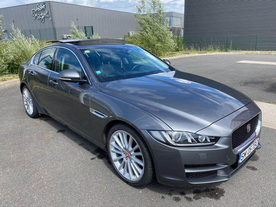 Jaguar XE 2.0 2015
