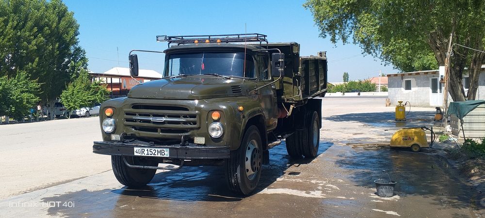 Zil 130 uz agʻdaruvchi