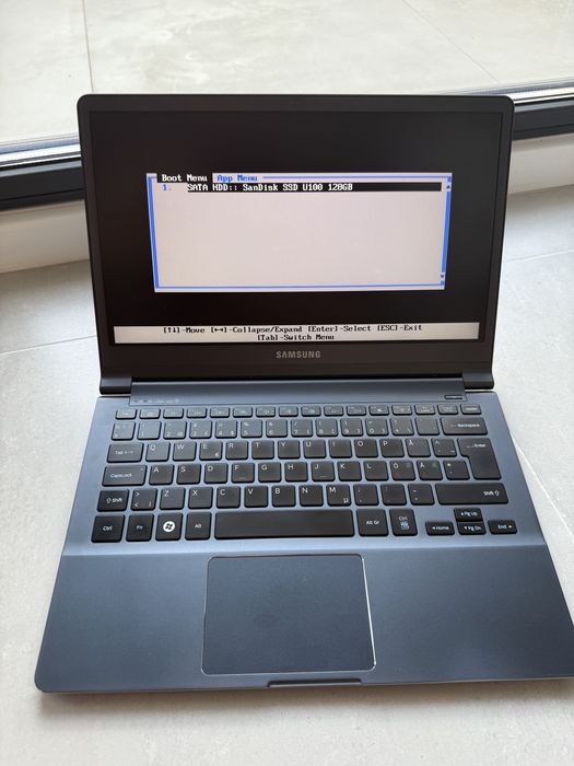 Laptop samsung ,soundbar razer ,controler powerA ps4 pro