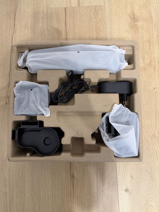 Aspirator 2 in 1 Ezviz in garanție