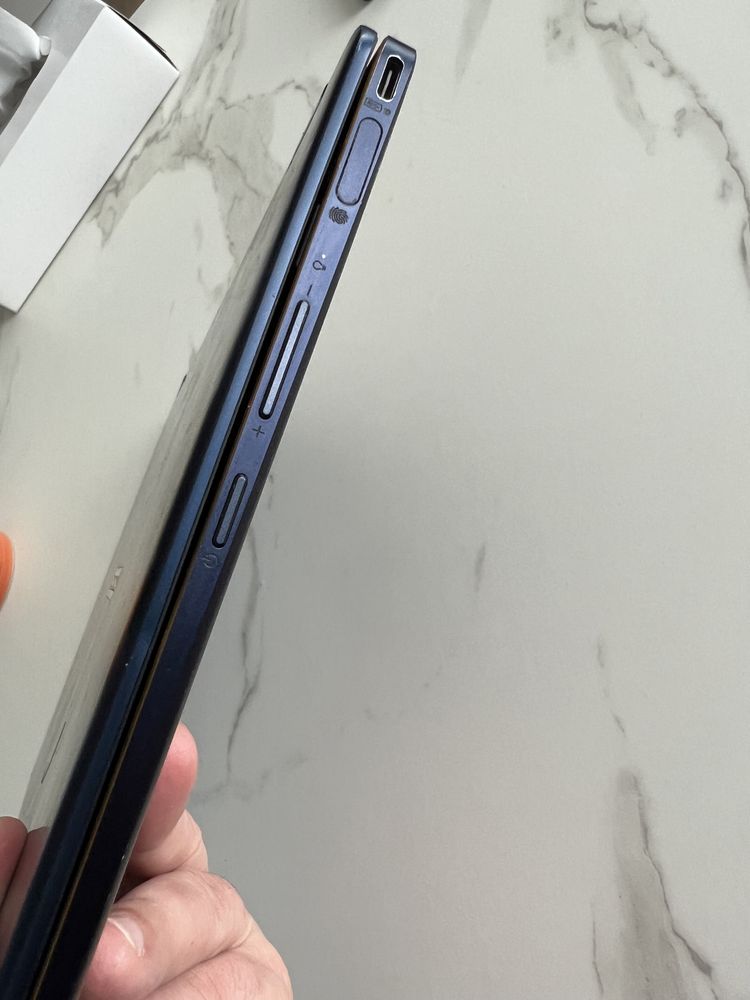 Asus Zenbook 13 Flip S UX370