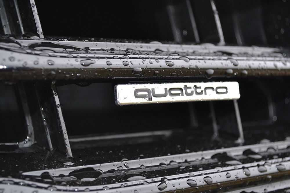 Емблема Лого Предна решетка за Ауди AUDI Quattro Хром