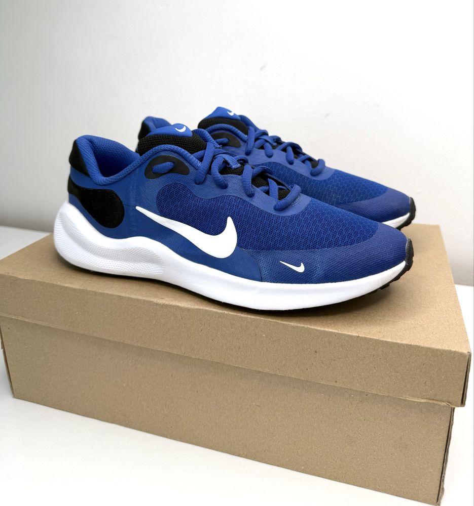 Nike Revolution 7 ( 38) Маратонки
