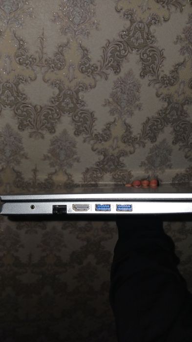 Продаётся ноутбук acer срочно !!!