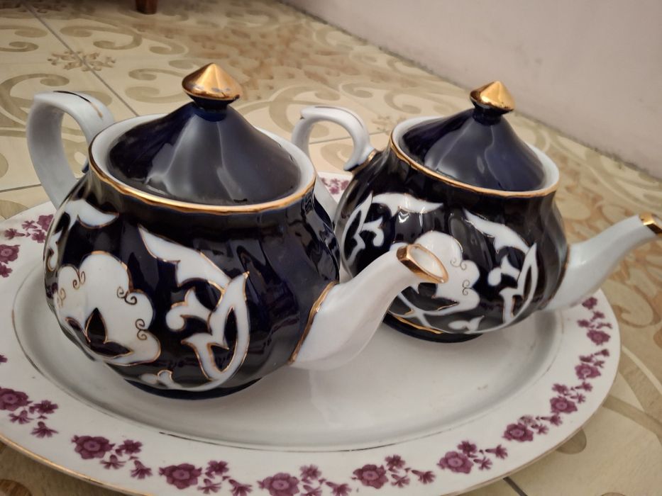 Чайники фарфоровые