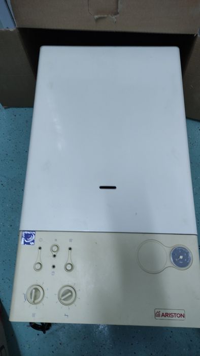 Centrala ariston sau bosch