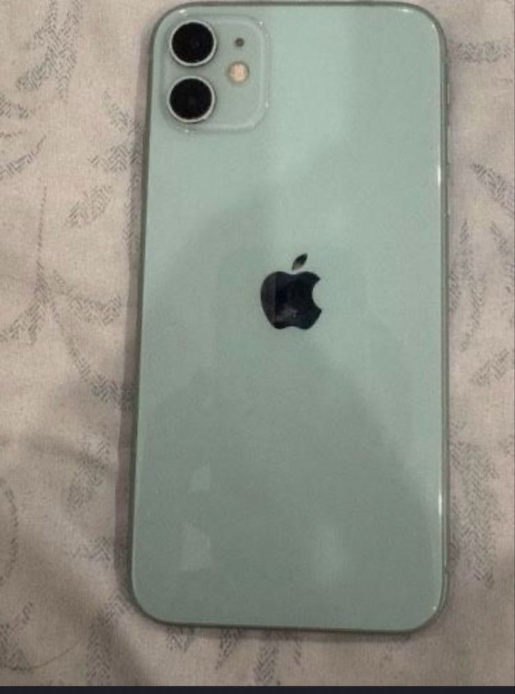 Продам Iphone 11