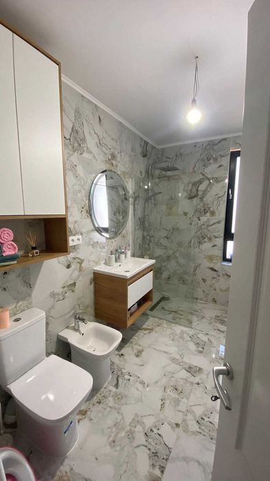 Vand apartament nou Bradet