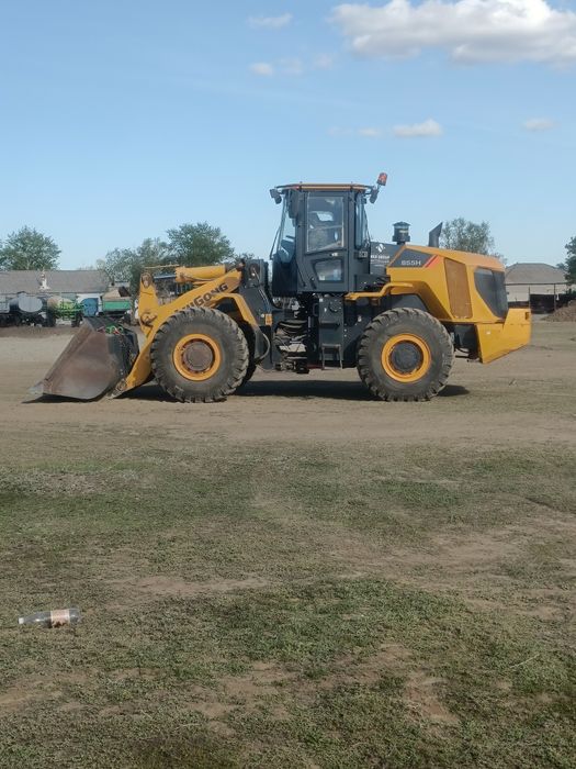 Услуги 3х куб погрузчика