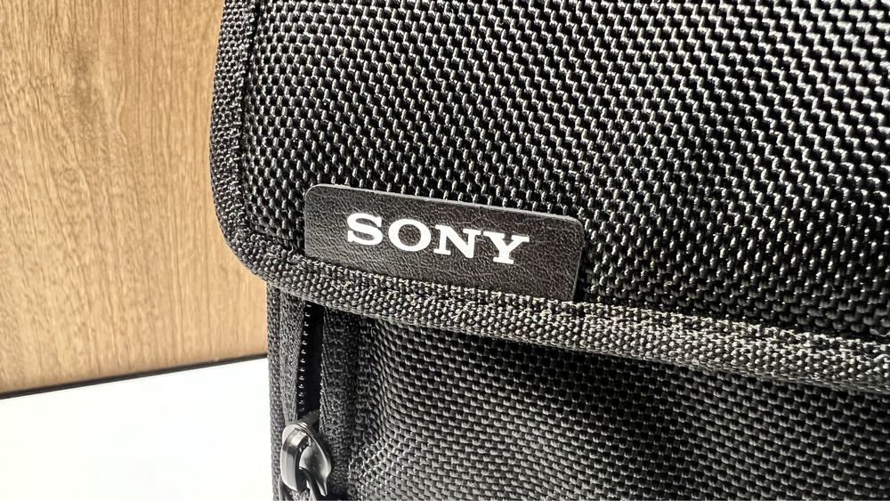 Фото чанта Sony LCS-FEA