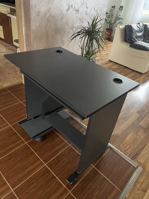 Birou gri cu negru - stare foarte bună