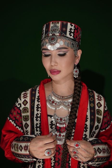 Казахские украшения на прокат