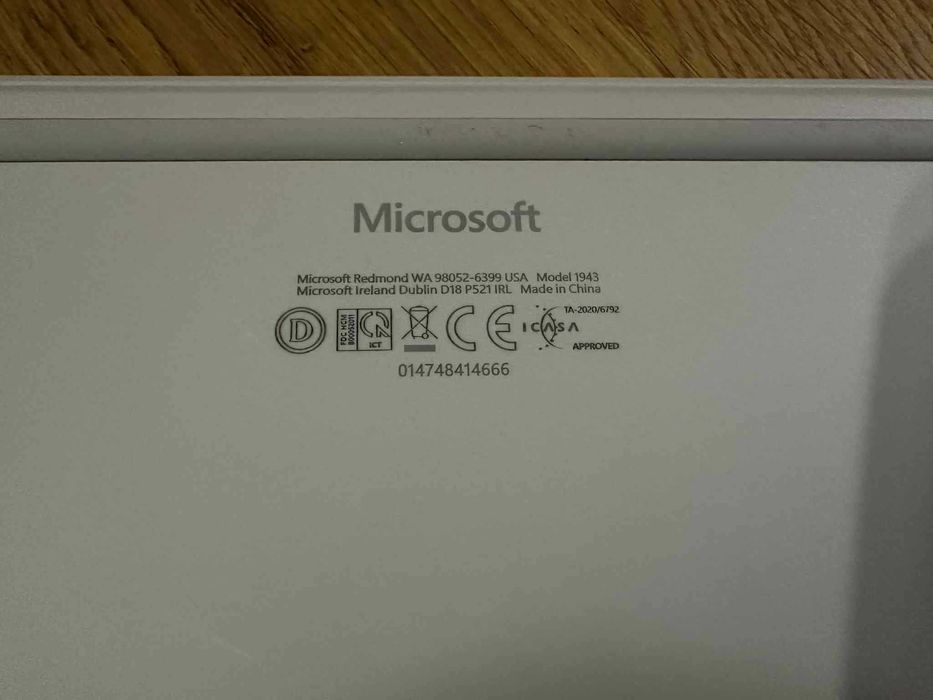 Microsoft Surface Laptop Go Touchscreen i5 10th