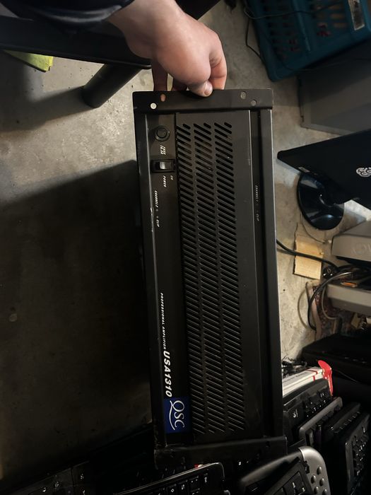 Amplificator profesional QSC USA 1310 - 375W/canal, stare bună