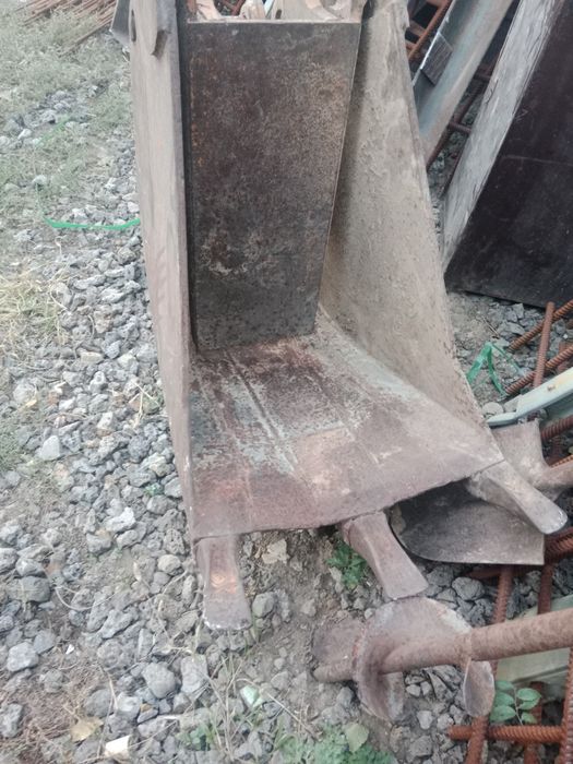 Продам ковш и коропка для спецтех