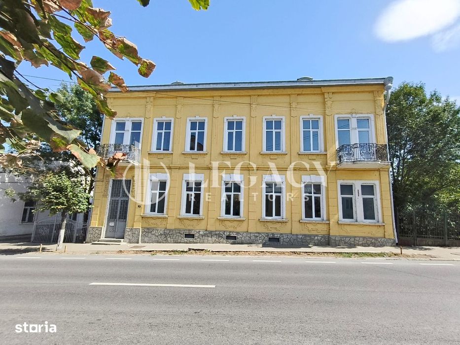 VÂNZARE/SCHIMB CU TEREN  - Clădire interbelică, centru oraș Siret