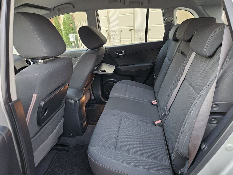 Renault  koleos an 2008 motor 2.0 dci tractiune 4x4 cutie manuala