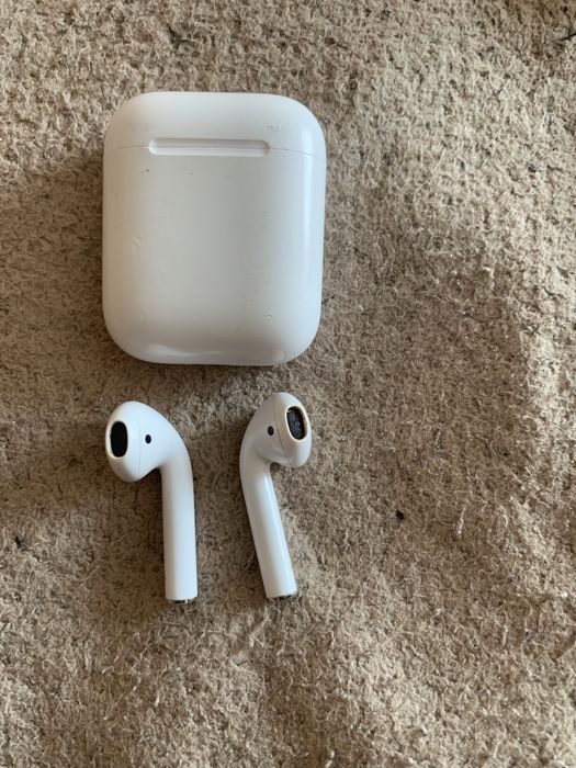 Airpods 2 - Безжични слушалки на Apple