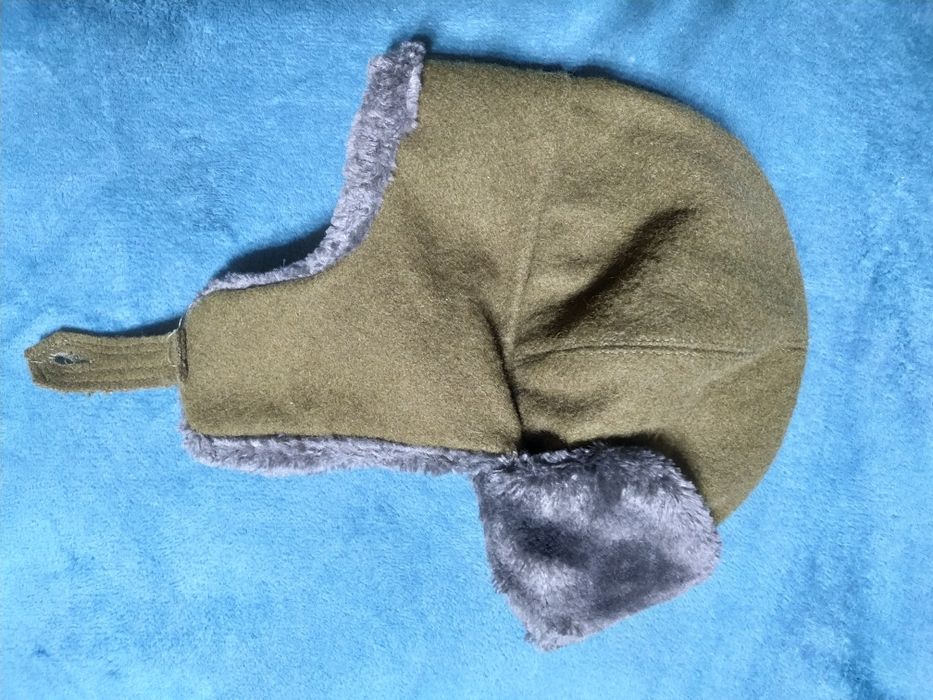 Caciula militara iarna din postav cu blana, surplus Armata Română