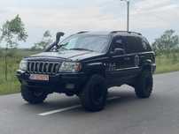 Jeep grand cherokee offroad