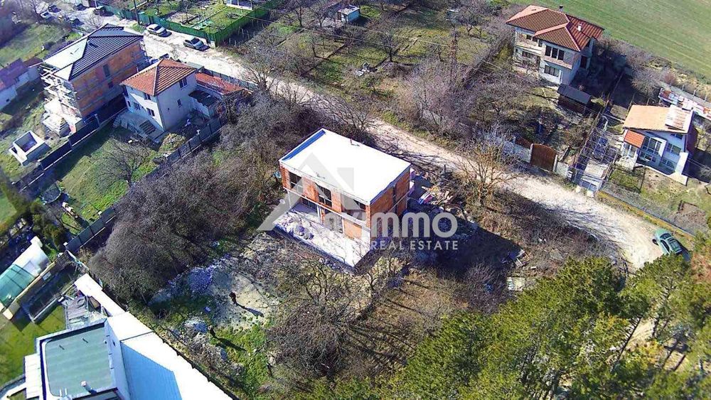 Продава се Къща в Варна, Владислав Варненчик - 144 кв.м за 1785 €/кв.м - Снимка #1