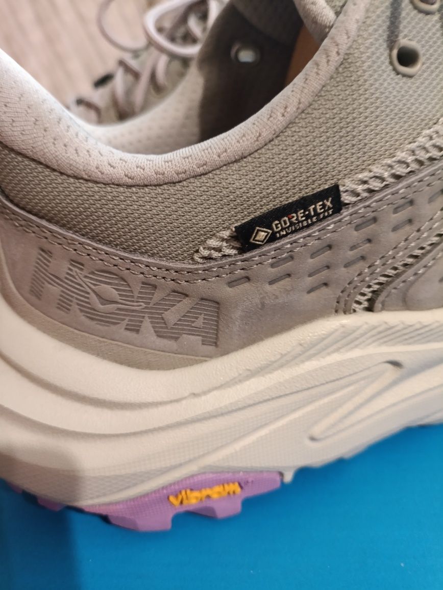 N. 39-40 Нови дамски маратонки Hoka "Anacapa GTX"