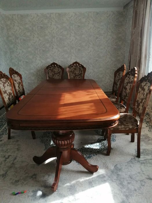 Продам Дубовый стол