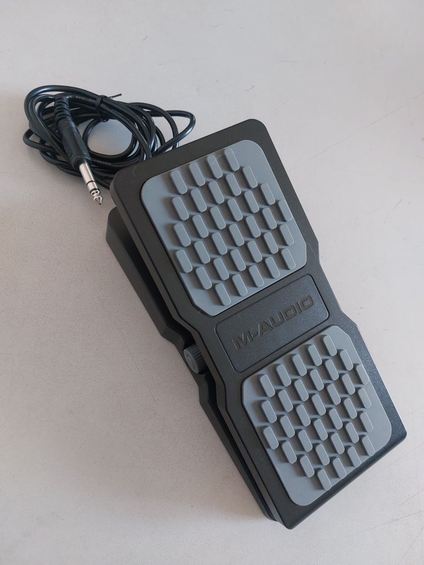 Продам M-audio новую педаль экспрессии для гитарного процессора.