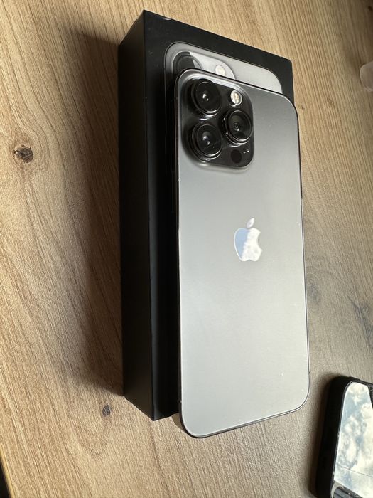 Телефон iPhone 13 Pro