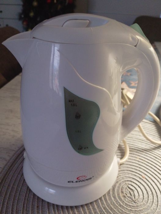 Електрическа каничка за подгряване на вода
