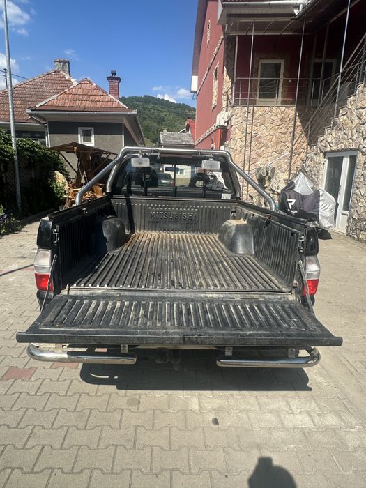 Mitsubishi L200.