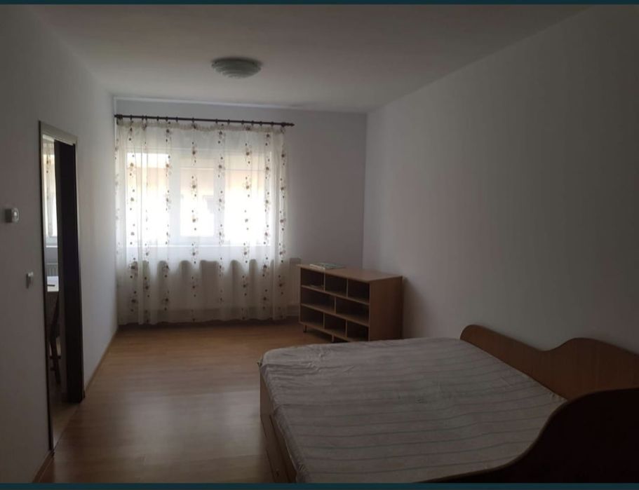 Inchiriez Garsoniera  47 mp