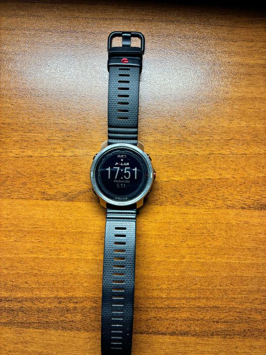 Смартчасовник Polar Grit X