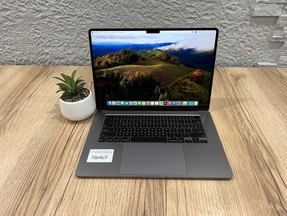 Ноутбук бизнес-класса Apple MacBook Air 15,3 /M3/8GB/256GB/100% D1