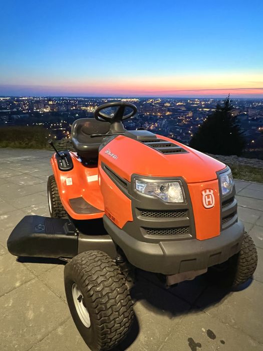 Tractoras de tuns iarba Husqvarna Briggs&Stratton Ohv
