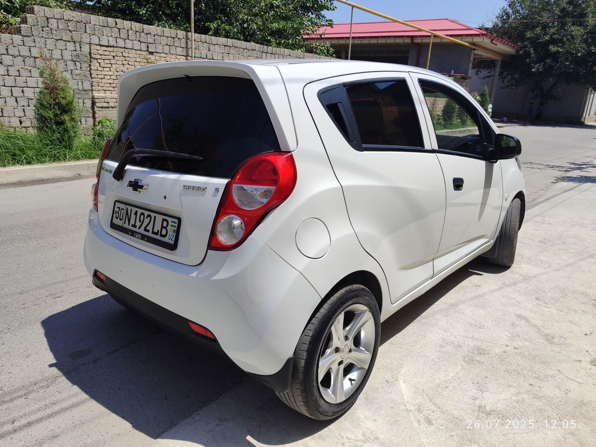 Spark sotiladi 2 evro 1.25 mator