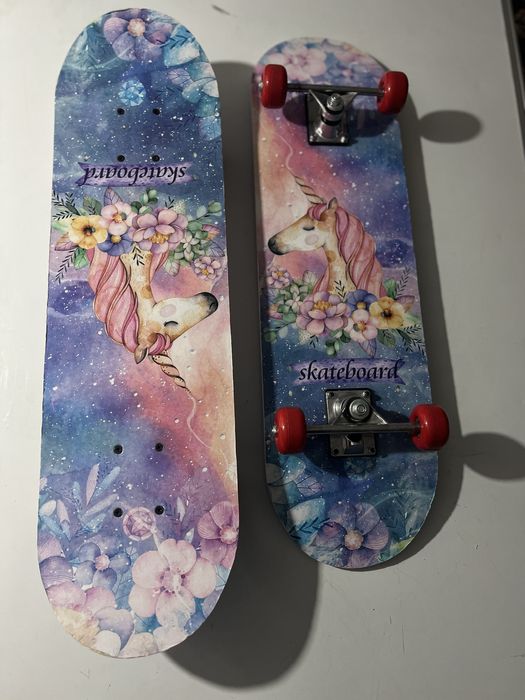 Skateboard folosit doar in casa